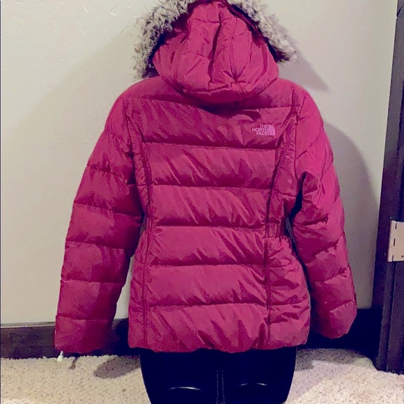 Girl’s North Face Roxbury Pink Gotham Down Jacket - Picture 2 of 11